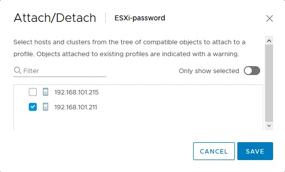 Selección del host ESXi para cambiar la contraseña ESXi mediante el perfil de host.